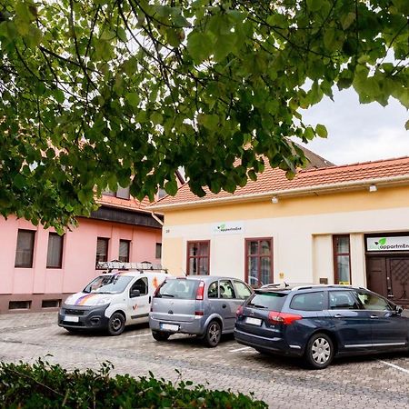 Eco-Studio Mosonmagyarovar Bagian luar foto